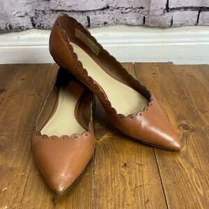 Coach Womens size 9B Jill tan scalloped edge pointed toe ballet flats